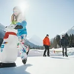 Mountain Getaway - Exclusive Mega Horská chata *