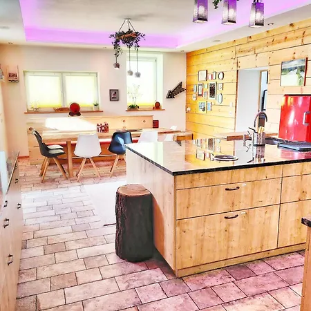 Doug's Mountain Getaway - 'exclusive Mega Chalet' Chalet