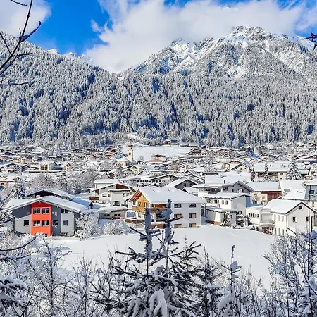 Mountain Getaway - Exclusive Mega Stubai Super Card Horská chata *