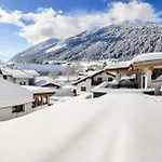 Mountain Getaway - Exclusive Mega Chalet Fulpmes