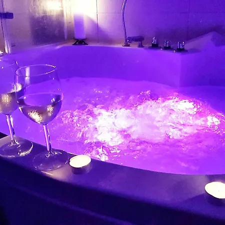 Doug's Mountain Getaway - 'exclusive Mega Chalet' Chalet