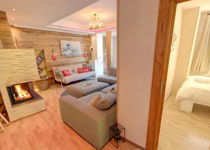 Doug's Mountain Getaway - 'exclusive Mega Chalet' Chalet