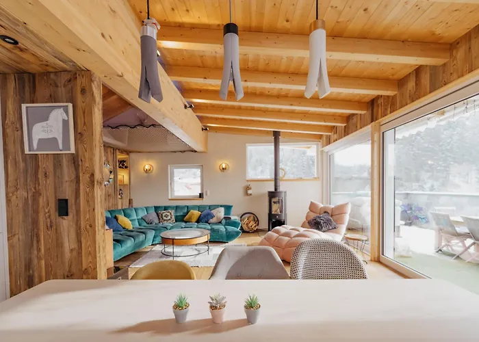 Chalet Doug's Mountain Getaway - 'exclusive Mega Chalet' *