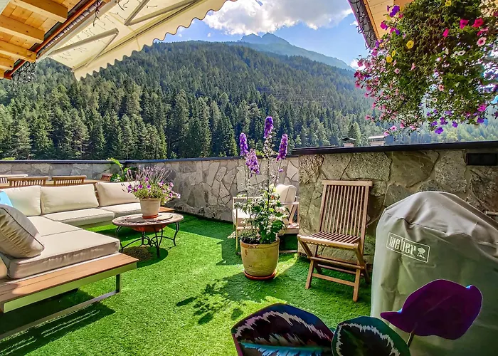 Chalet Doug's Mountain Getaway - 'exclusive Mega Chalet' *