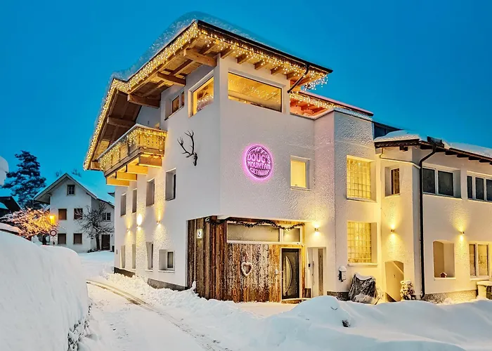 Doug's Mountain Getaway - 'exclusive Mega Chalet' Chalet *