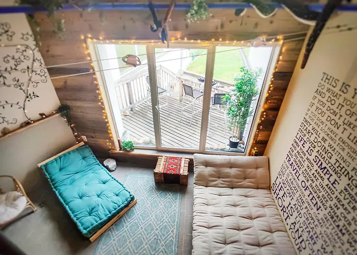 Chalet Doug's Mountain Getaway - 'exclusive Mega Chalet'