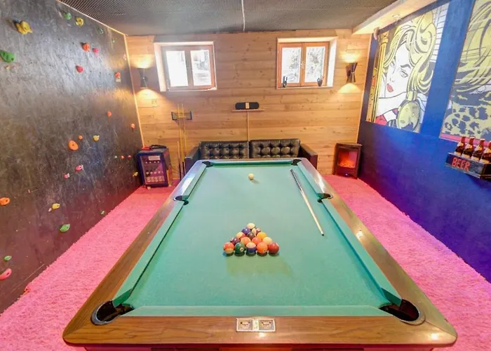 Doug's Mountain Getaway - 'exclusive Mega Chalet' Chalet